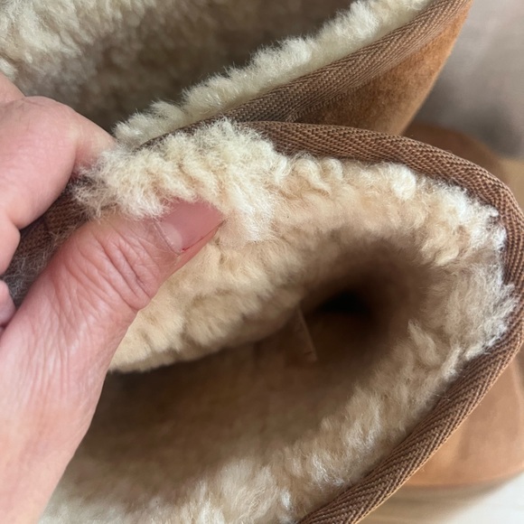 UGG Women’s Classic Short II boots - Picture 6 of 10